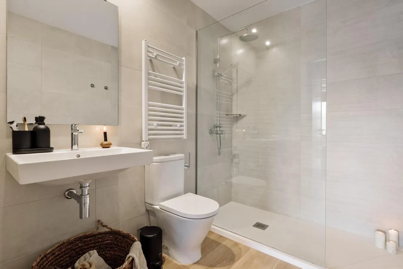 Miravet - 2 Bedrooms In Sant Antoni Barcelona Apartment